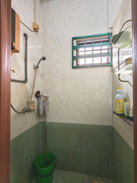 2-storey Terraced House for Sale in Taman Pelangi Indah (Ulu Tiram) - Chew Jia Jia - Bathroom - PropertyGuru.com.my