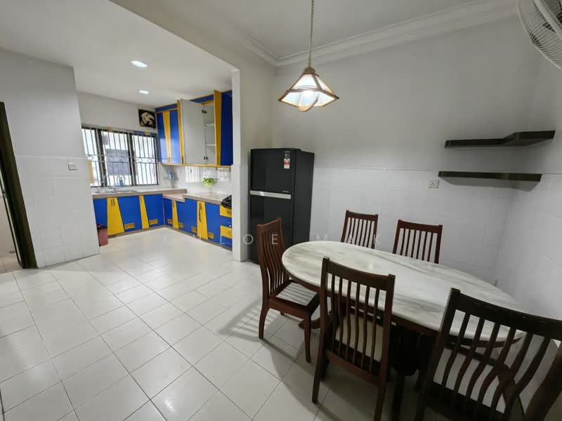 2-storey Terraced House for Rent in Taman Mutiara Rini (Skudai) - Chloe Mak - Kitchen - PropertyGuru.com.my