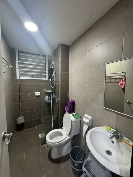 Service Residence for Sale at ARC @ Austin Hills - Chia Shien Lim - Bathroom - PropertyGuru.com.my