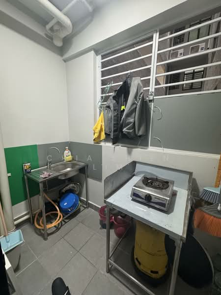 Service Residence for Sale at ARC @ Austin Hills - Chia Shien Lim - Kitchen - PropertyGuru.com.my