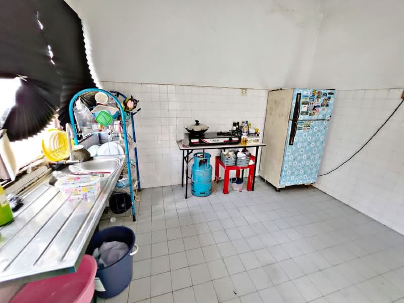 Terraced House for Sale in Klang (Selangor) - NORFADILAH ZAINUDDIN - Kitchen - PropertyGuru.com.my