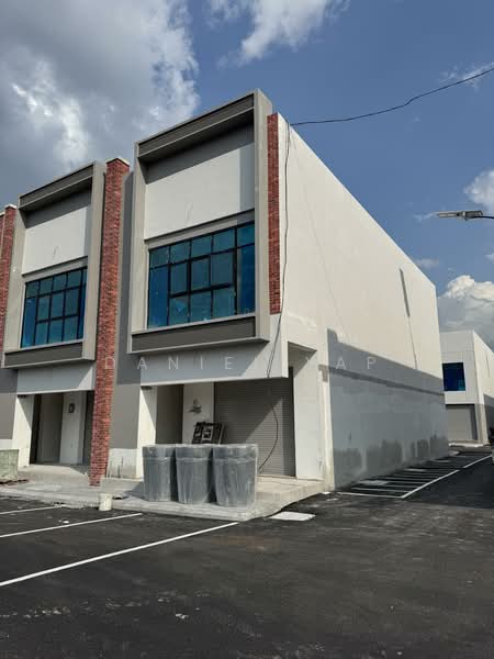 Village Square untuk Untuk Disewa - RM 9,800 /bulan, Mac 2026 - Exterior - PropertyGuru.com.my