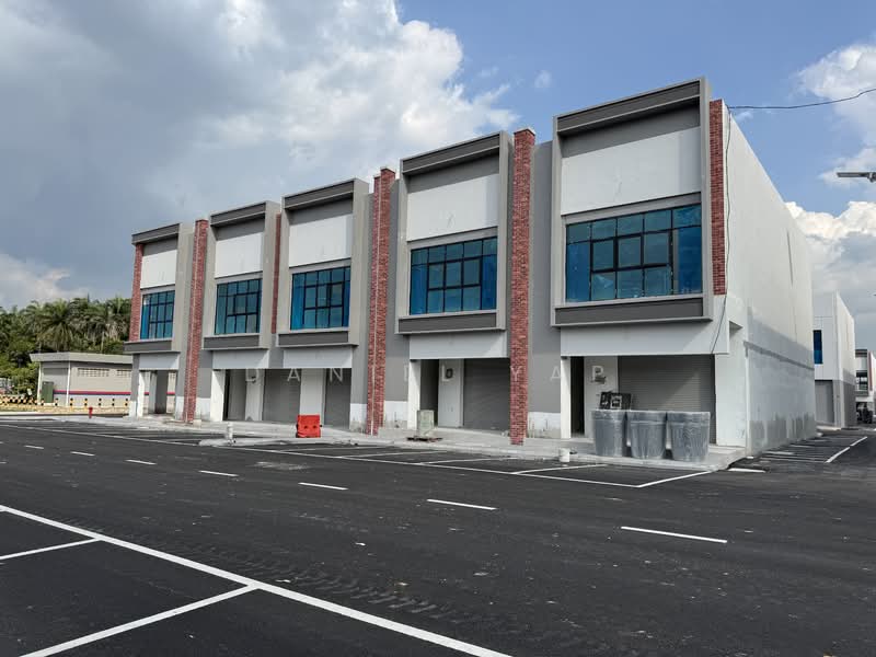 Village Square untuk Untuk Disewa - RM 9,800 /bulan, Mac 2026 - Exterior - PropertyGuru.com.my