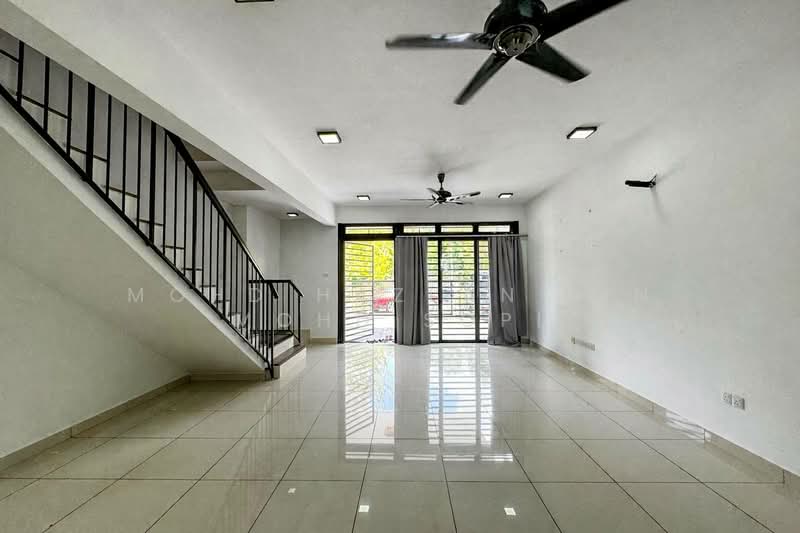 2-storey Terraced House for Sale in Shah Alam (Selangor) - Mohd Hazlan bin Mohd Sopi - Living Room - PropertyGuru.com.my