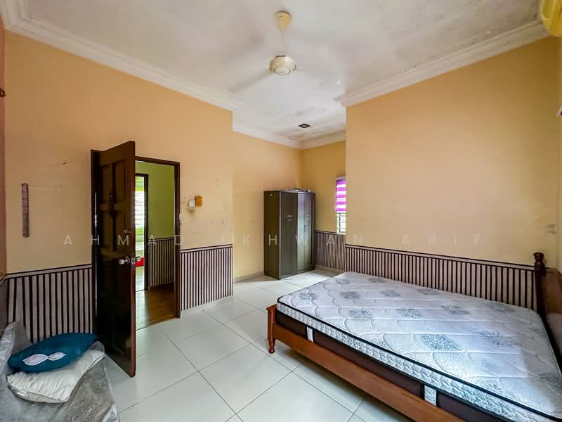 Bungalow for Sale in Taman Desa Impian (Kajang) - Ahmad Ikhwan Arif - Bedroom - PropertyGuru.com.my