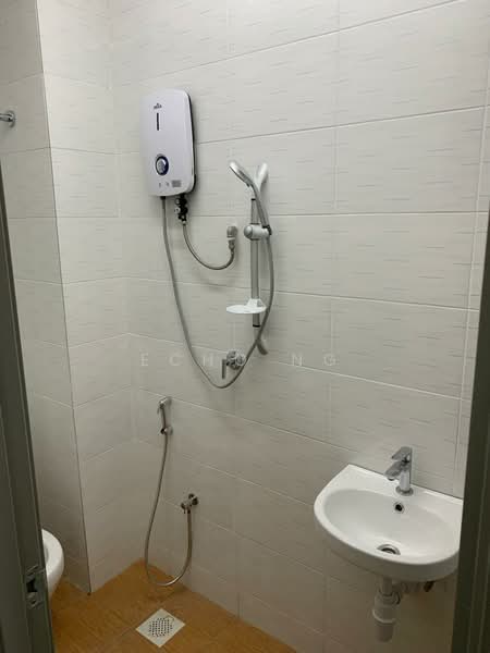Service Residence for Sale at Ayuman Suites - Echo Ng - Bathroom - PropertyGuru.com.my