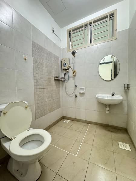 2-storey Terraced House for Rent in Taman Impian Emas (Skudai) - Li Wei - Bathroom - PropertyGuru.com.my