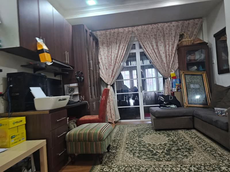 Semi-Detached House for Sale in Bandar Tun Hussein Onn (Cheras) - Reen Mohamad - Living Room - PropertyGuru.com.my
