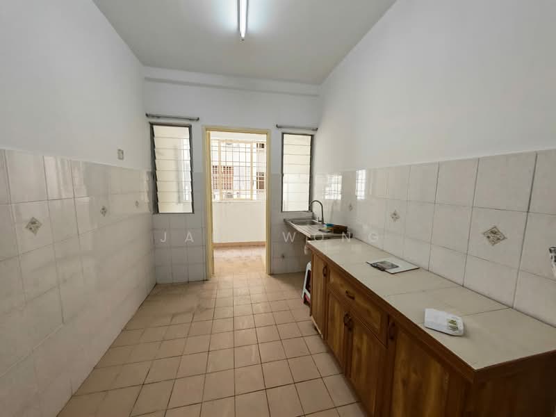 Condominium for Sale at Puncak Seri Kelana - Jane Wong - Kitchen - PropertyGuru.com.my