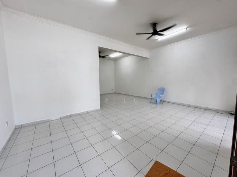 Taman Suria untuk Untuk Disewa - RM 2,500 /bulan, Mac 2026 - Living Room - PropertyGuru.com.my