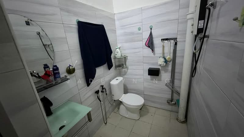 Rumah Teres 2 Tingkat untuk Disewa di Kulai (Johor) - Jadelyn Ng - Bathroom - PropertyGuru.com.my