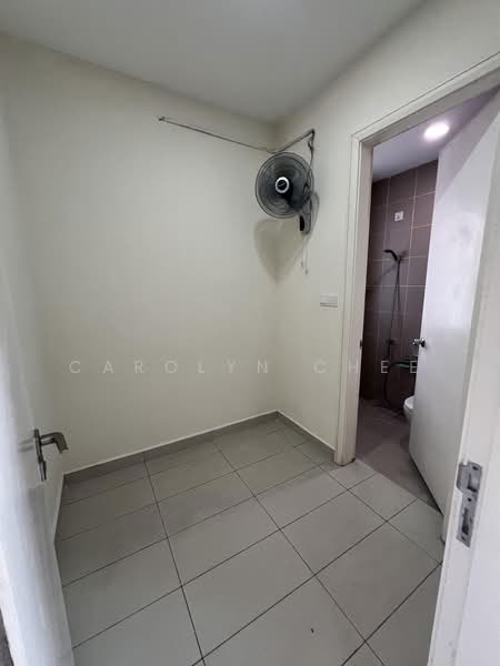 Rumah Berkembar untuk Disewa di Setia Eco Glades (Cyberjaya) - Carolyn Chee - Maid Room & Bathroom - PropertyGuru.com.my