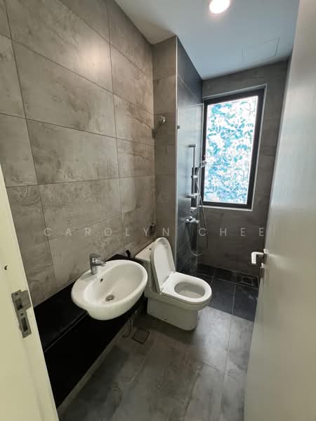 Rumah Berkembar untuk Disewa di Setia Eco Glades (Cyberjaya) - Carolyn Chee - Bathroom (in Bedroom 4) - PropertyGuru.com.my