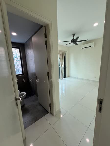 Rumah Berkembar untuk Disewa di Setia Eco Glades (Cyberjaya) - Carolyn Chee - Ground Floor Room (Bedroom 4, Ensuite) - PropertyGuru.com.my