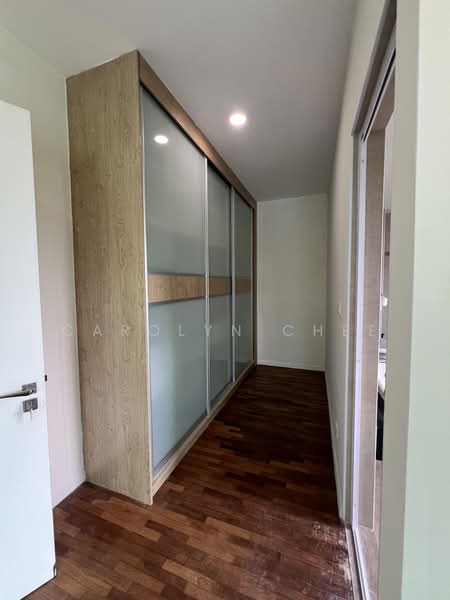 Rumah Berkembar untuk Disewa di Setia Eco Glades (Cyberjaya) - Carolyn Chee - Master Bedroom (built-in Wardrobe) - PropertyGuru.com.my
