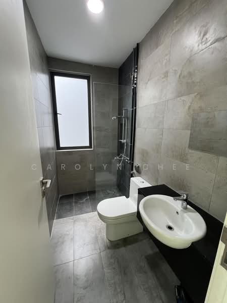 Rumah Berkembar untuk Disewa di Setia Eco Glades (Cyberjaya) - Carolyn Chee - Bathroom (in Bedroom 2) - PropertyGuru.com.my