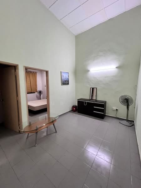 Bandar Baru Permas Jaya untuk Untuk Disewa - RM 2,200 /bulan, Mac 2026 - Bedroom - PropertyGuru.com.my
