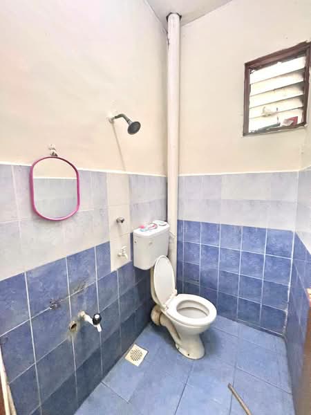 Pangsapuri untuk Dijual di Kenari Court - Hazwan Hilmi - Bathroom - PropertyGuru.com.my