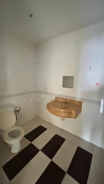 Condominium for Sale at Polo Park - Ching Ling Hel - Bathroom - PropertyGuru.com.my