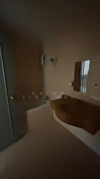 Condominium for Sale at Polo Park - Ching Ling Hel - Bathroom - PropertyGuru.com.my