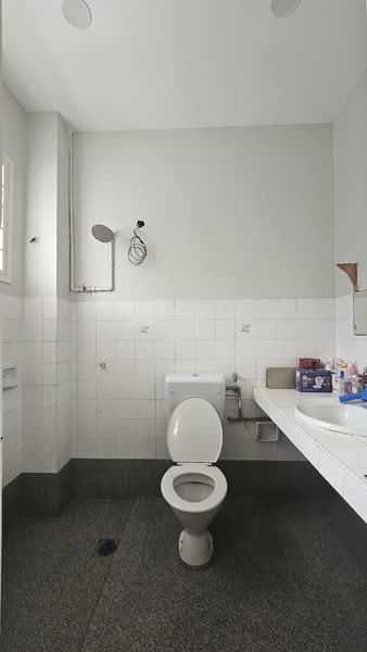 2-storey Terraced House for Sale in Taman Bukit Belimbing (Balakong) - Angel Yeoh - Bathroom - PropertyGuru.com.my