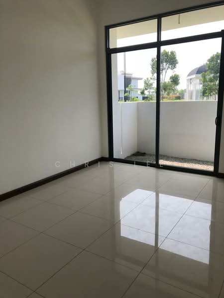 2-storey Terraced House for Sale in Telok Panglima Garang (Selangor) - Chris Lee - Balcony - PropertyGuru.com.my
