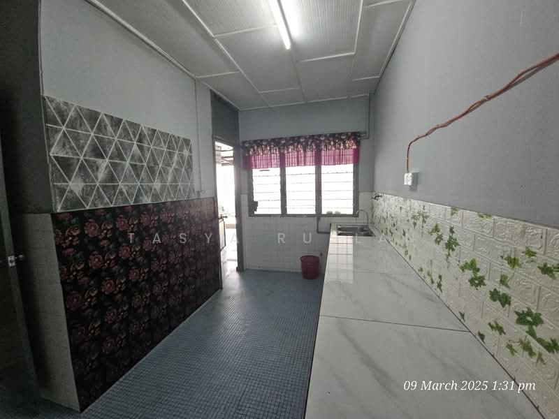 Kelana Jaya untuk Untuk Dijual - RM 650,000, Mac 2026 - Kitchen - PropertyGuru.com.my