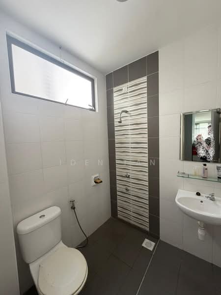 Cluster House for Sale in Taman Skudai Indah (Skudai) - Iden Tan - Bathroom - PropertyGuru.com.my