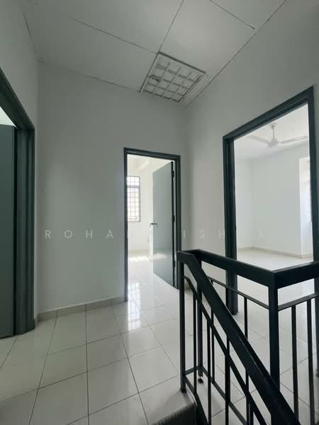 Cluster House for Rent in Bandar Baru Puncak Alam (Puncak Alam) - Rohana Ishak - Corridor - PropertyGuru.com.my