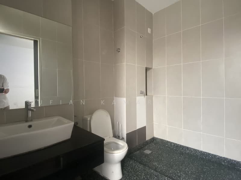 Rumah Teres 2 Tingkat untuk Disewa di Shah Alam (Selangor) - Sufian Kamaruddin - Bathroom - PropertyGuru.com.my
