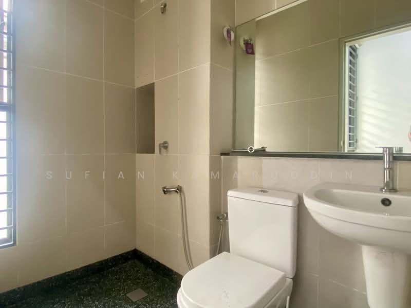 Rumah Teres 2 Tingkat untuk Disewa di Shah Alam (Selangor) - Sufian Kamaruddin - Bathroom - PropertyGuru.com.my