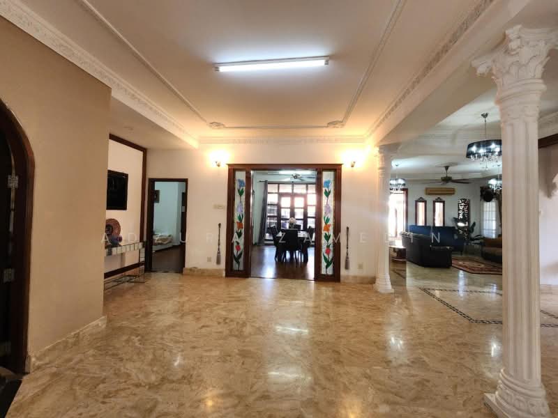 Rumah Banglo untuk Dijual di Bukit Jelutong (Shah Alam) - Adzura Zamedin - Living Room - PropertyGuru.com.my