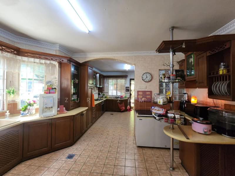 Rumah Banglo untuk Dijual di Bukit Jelutong (Shah Alam) - Adzura Zamedin - Kitchen - PropertyGuru.com.my