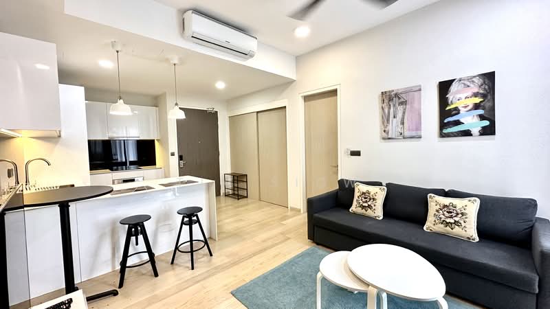 Servis Apartment untuk Disewa di Star Residences One - Tim Siow - Living Room - PropertyGuru.com.my