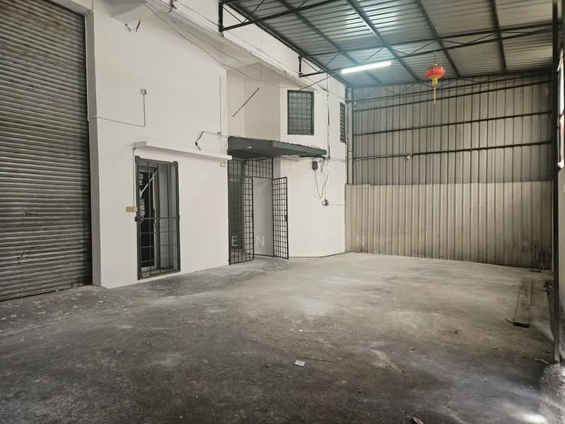 Factory for Rent in Taman Perindustrian Cemerlang (Ulu Tiram) - Iden Tan - Interior - PropertyGuru.com.my