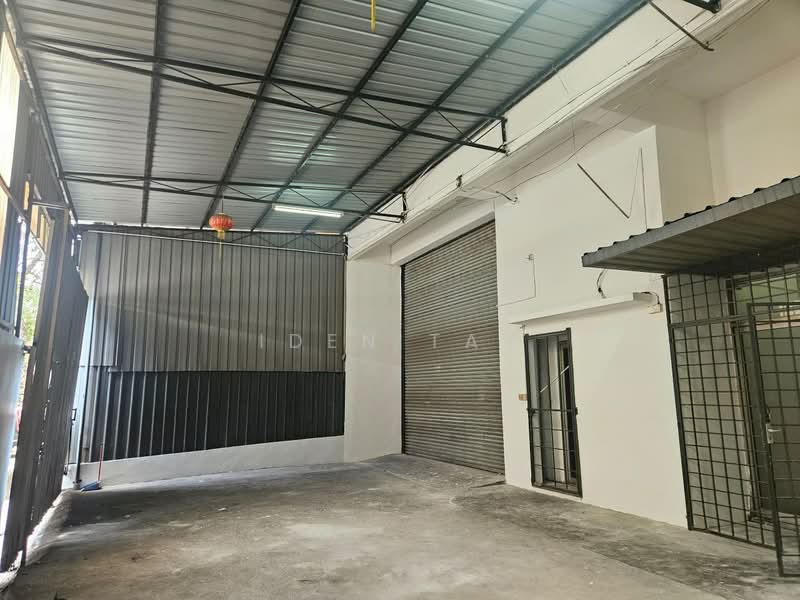 Factory for Rent in Taman Perindustrian Cemerlang (Ulu Tiram) - Iden Tan - Exterior - PropertyGuru.com.my