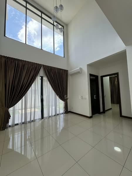 2-storey Terraced House for Sale in Telok Panglima Garang (Selangor) - Chris Lee - Living Room - PropertyGuru.com.my