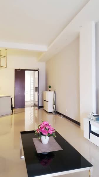 9 Bukit Utama Condominium untuk Untuk Disewa - RM 6,800 /bulan, Mac 2026 - Living Room - PropertyGuru.com.my