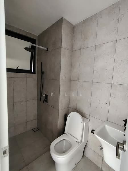 Condominium for Rent at EdgeWood Residences @ SkySanctuary - CK Lee - Bathroom - PropertyGuru.com.my