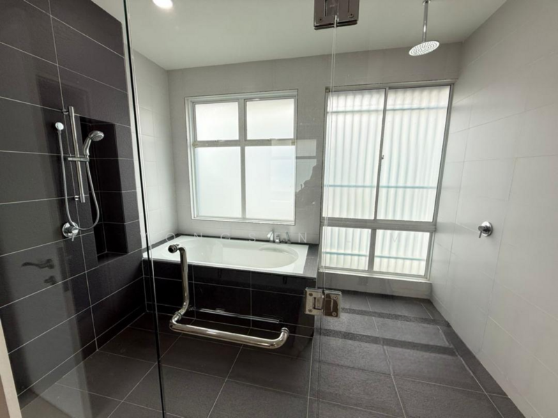 Bungalow for Sale in Bandar Parklands (Klang) - Yongsen Lim - Bathroom - PropertyGuru.com.my