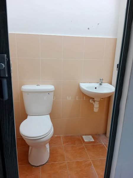 2-storey Terraced House for Rent in Senai (Kulai) - Ku Mei - Bathroom - PropertyGuru.com.my