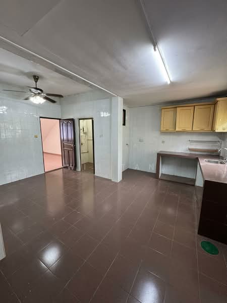 2-storey Terraced House for Sale in Senai (Johor) - Win Tan - Kitchen - PropertyGuru.com.my