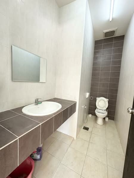 Semi-Detached House for Rent in Kawasan Perumahan Sungai Emas (Batu Ferringhi) - Vicky Leow - Bathroom - PropertyGuru.com.my