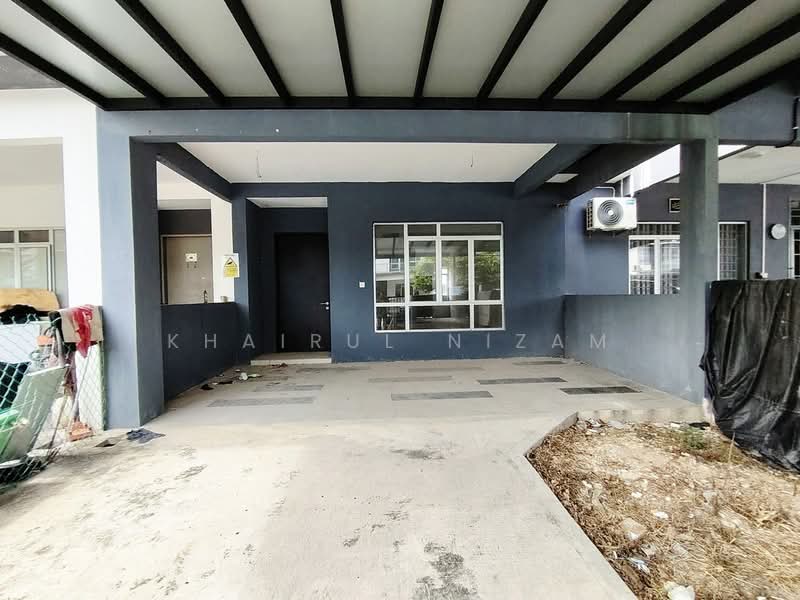Rumah Teres 2 Tingkat untuk Dijual di Sepang (Selangor) - Khairul Nizam - Porch - PropertyGuru.com.my