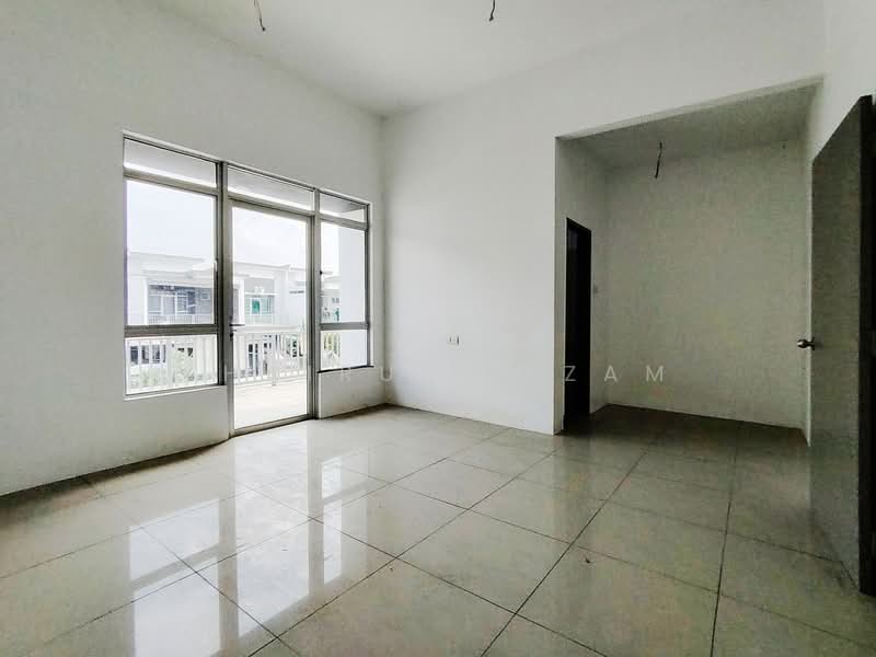 Rumah Teres 2 Tingkat untuk Dijual di Sepang (Selangor) - Khairul Nizam - Living Room - PropertyGuru.com.my