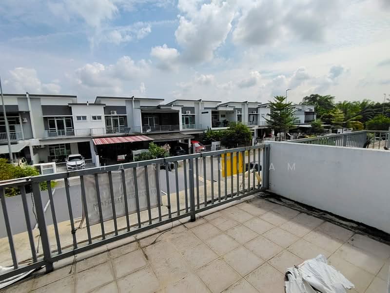 Rumah Teres 2 Tingkat untuk Dijual di Sepang (Selangor) - Khairul Nizam - Balcony - PropertyGuru.com.my