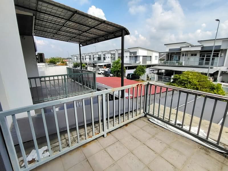 Rumah Teres 2 Tingkat untuk Dijual di Sepang (Selangor) - Khairul Nizam - Balcony - PropertyGuru.com.my