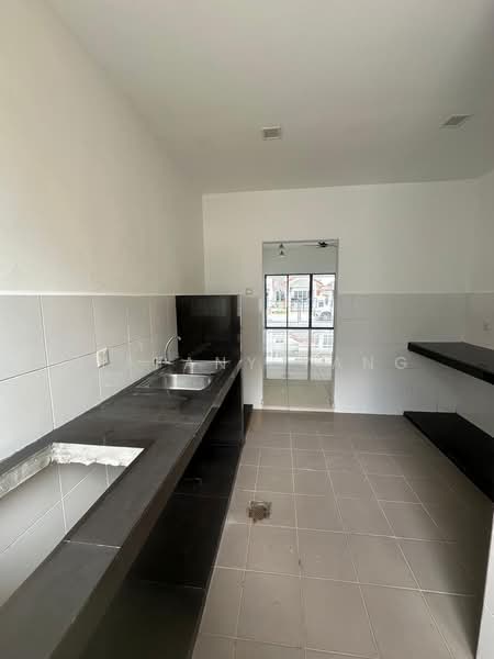 Bandar Country Homes untuk Untuk Dijual - RM 645,000, Apr 2026 - Kitchen - PropertyGuru.com.my