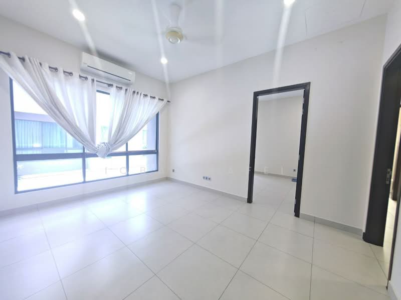 Semi-Detached House for Sale in Seremban (Negeri Sembilan) - Iqbal Rafei - Living Room - PropertyGuru.com.my