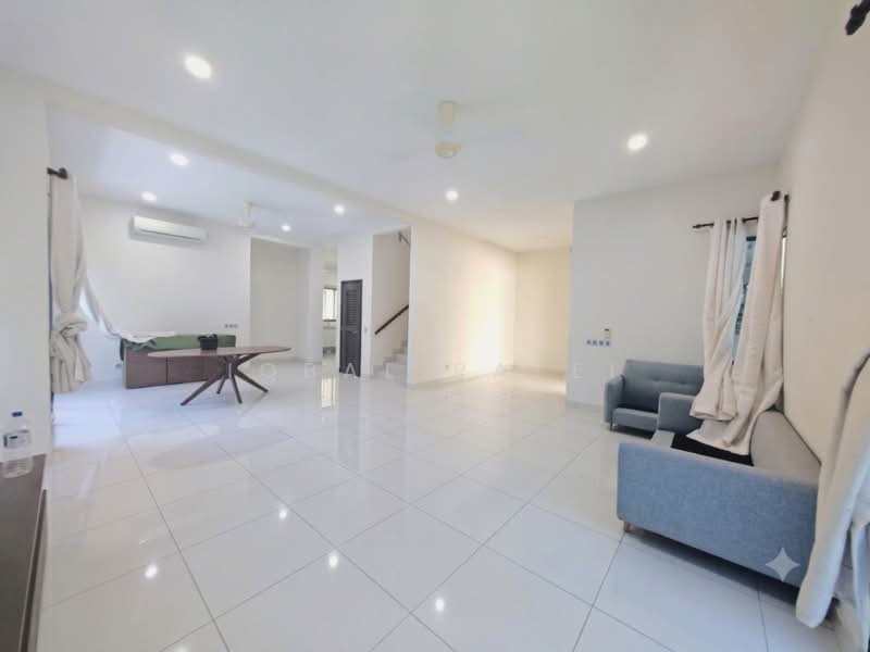 Rumah Berkembar untuk Dijual di Seremban (Negeri Sembilan) - Iqbal Rafei - Living Room - PropertyGuru.com.my